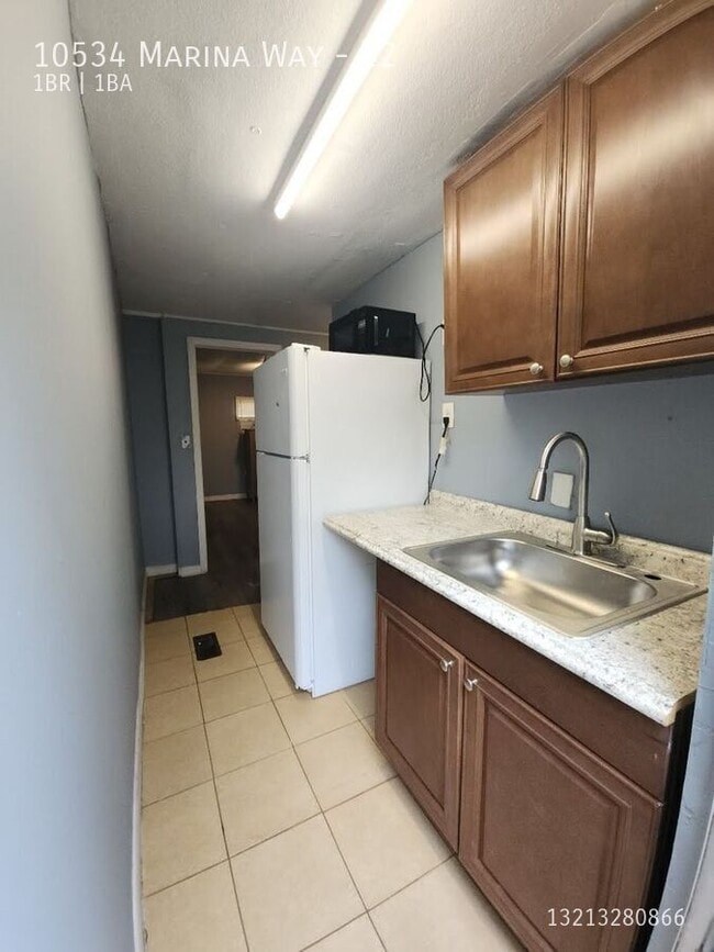 Building Photo - 10534 Marina Way