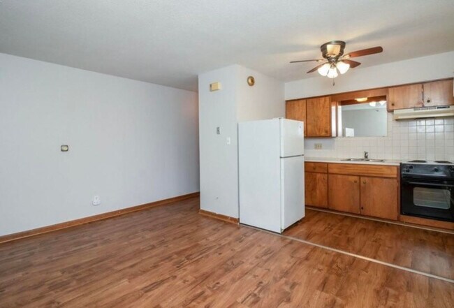Foto del edificio - 104 2nd St NW