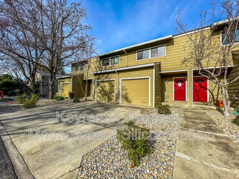 Primary Photo - 700 Chiquita Ave