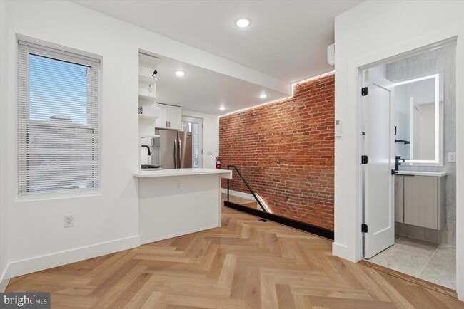 Foto del edificio - 1438 Tasker St