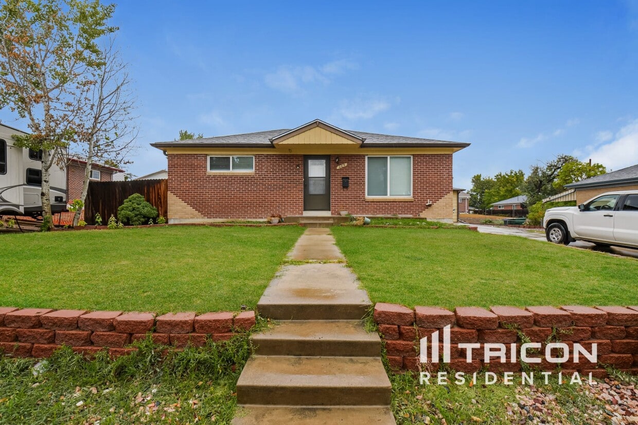 Foto principal - 269 E 109th Ave