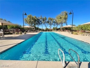 Building Photo - 2117 Thames View St