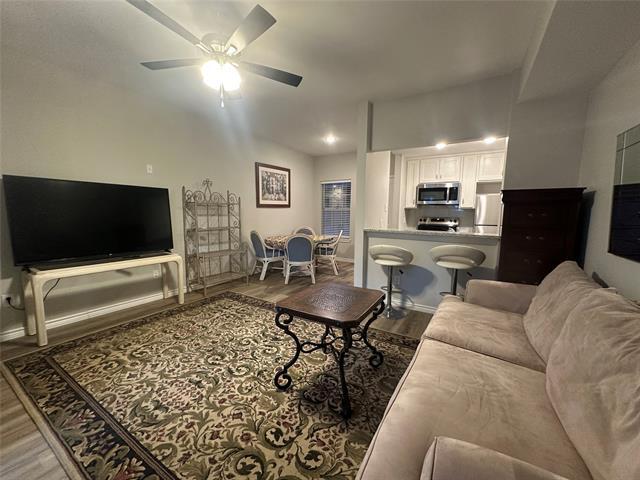 Foto del edificio - 5325 Bent Tree Forest Dr