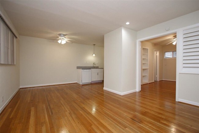 Foto del edificio - 3520 Garrott St