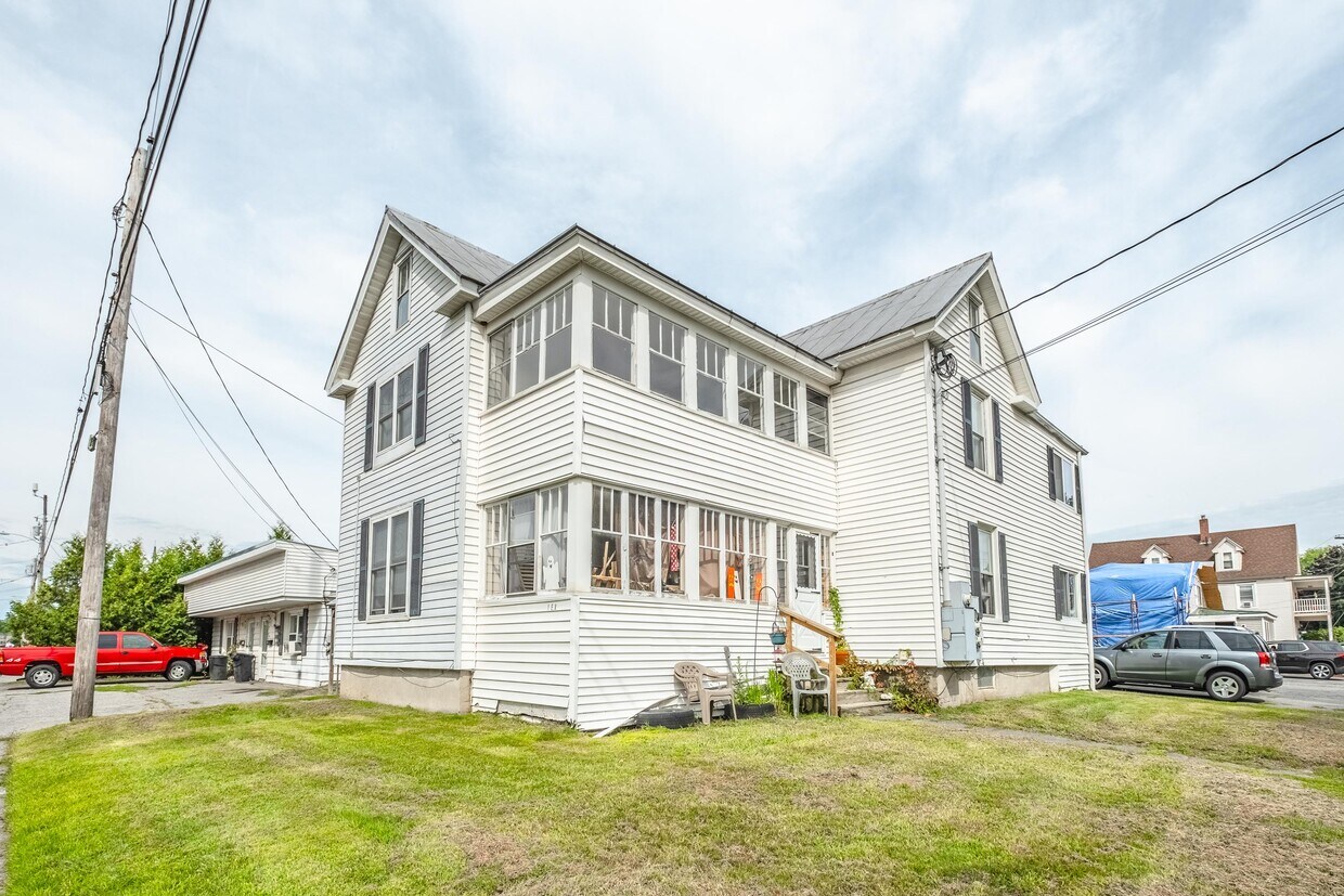 1 E Vigue St, Winslow, ME 04901 Apartments in Winslow, ME