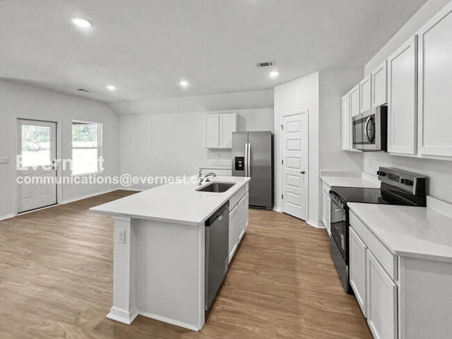 Building Photo - 1515 Ridgefield Cir