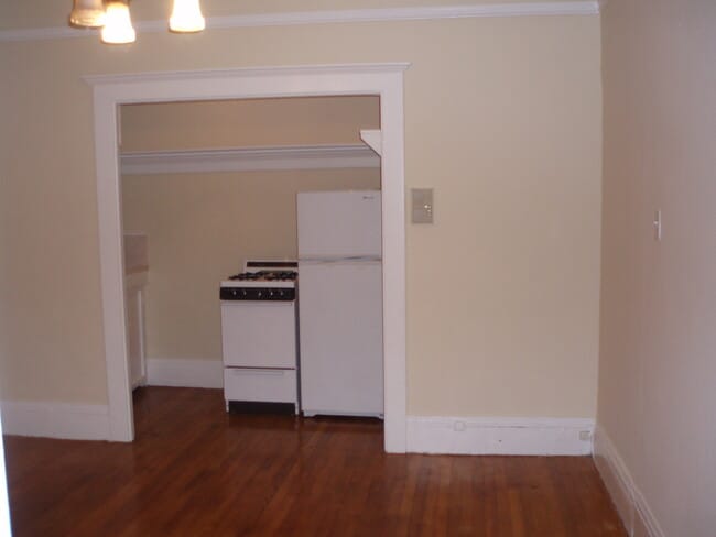Kitchen - 1121 Bush St