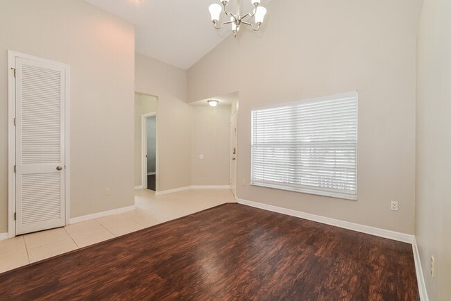 Foto del edificio - 1436 Lake Marion Dr
