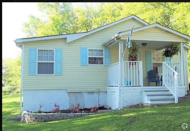 Building Photo - 1417 Sevierville Rd