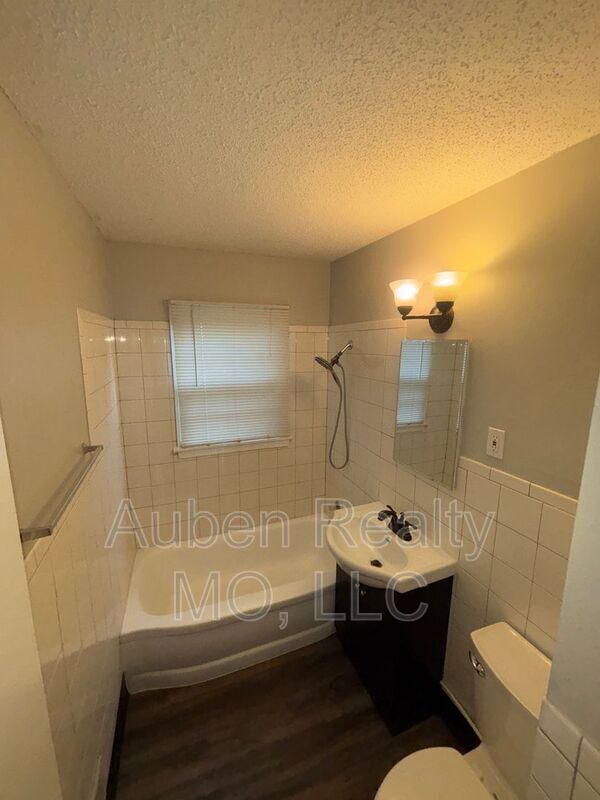 Foto del edificio - 5906 E 99th Terrace