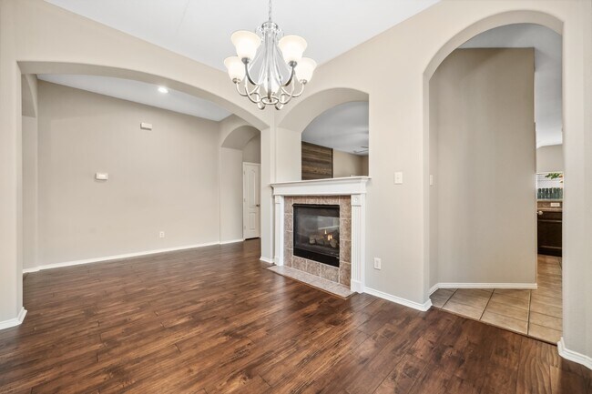 Foto del edificio - 17218 Double Lilly Dr