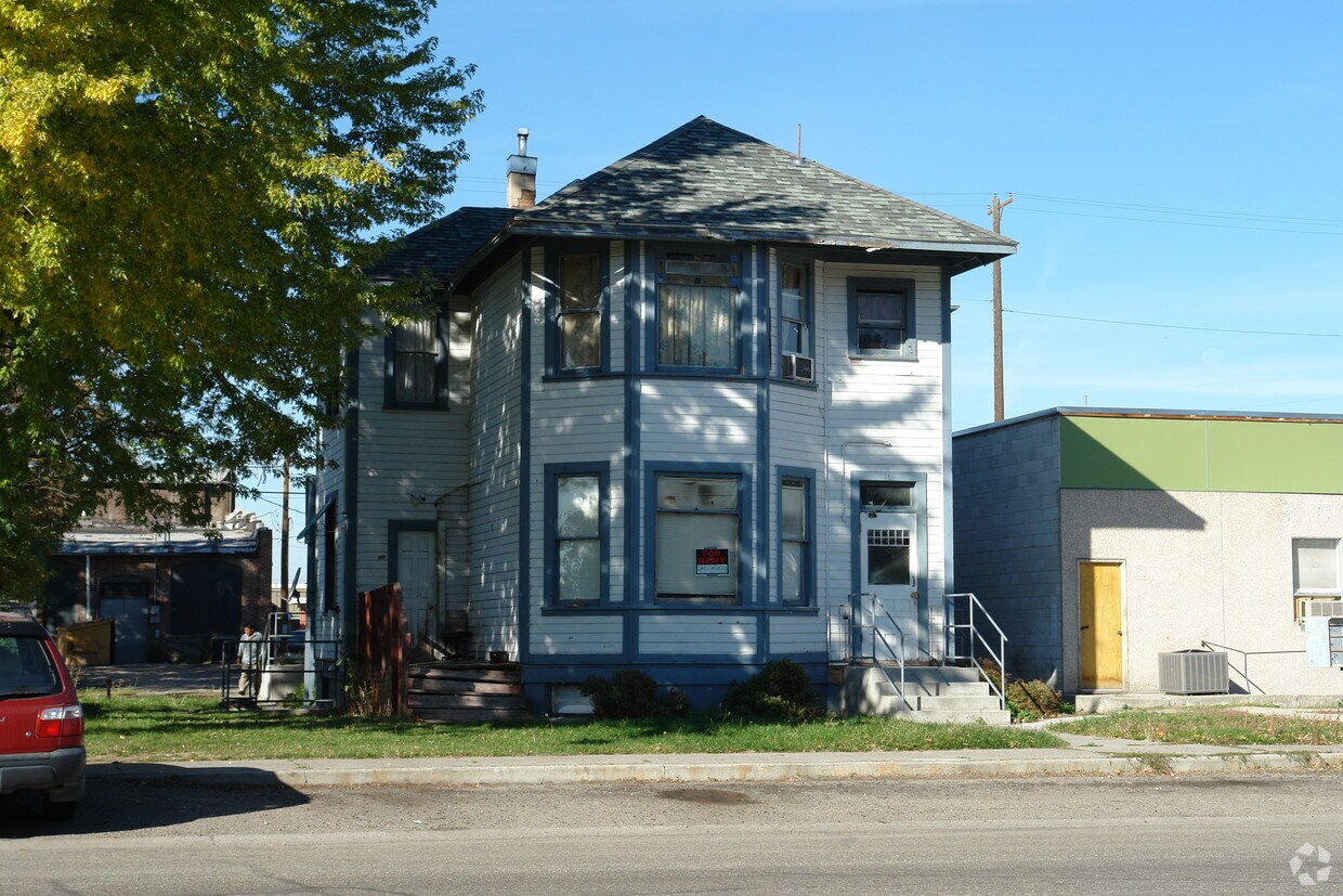 Building Photo - 10 S 9th St