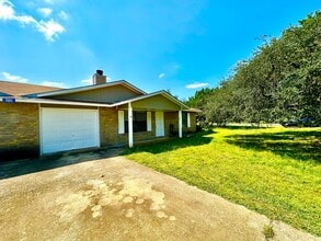 Building Photo - 580 Rimrock Rd