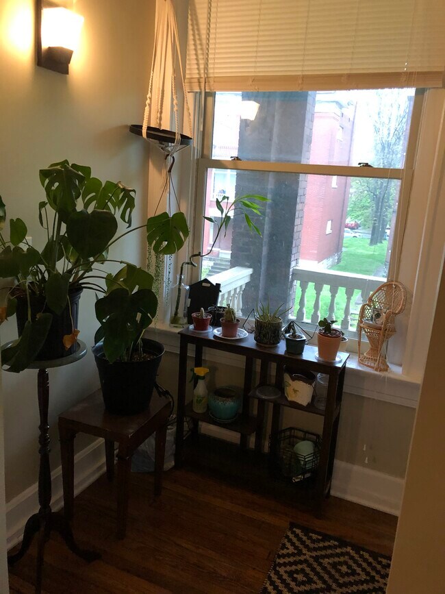 Foto del edificio - 417 Kensington Ct