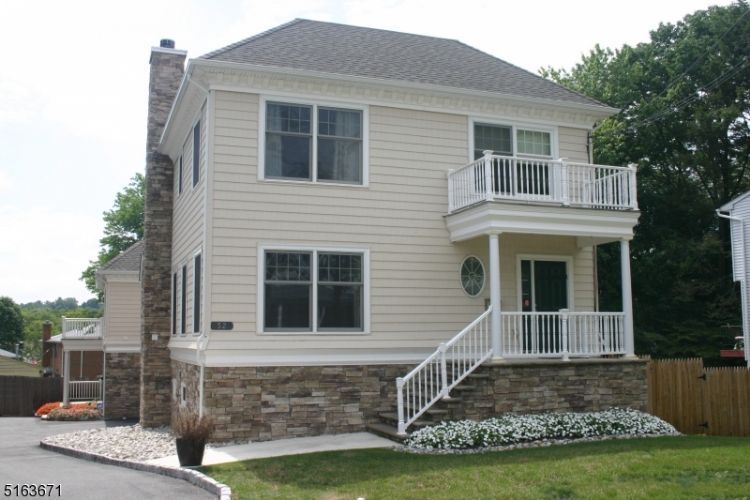 Primary Photo - 52 Morris Ave
