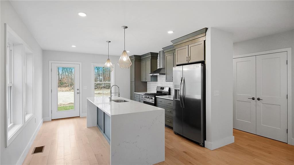 133 Graystone St, Warwick, RI 02886 House Rental in Warwick, RI