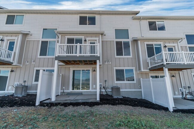 Foto del edificio - 2698 Blue Dawn Ln
