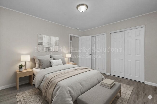 Foto del edificio - 10432 Royal Dr