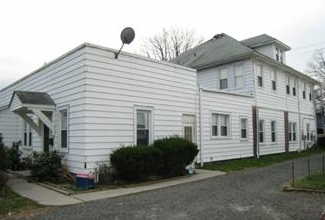 Building Photo - Edgewood Commons