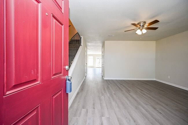 Building Photo - 6514 Kentwick Dr