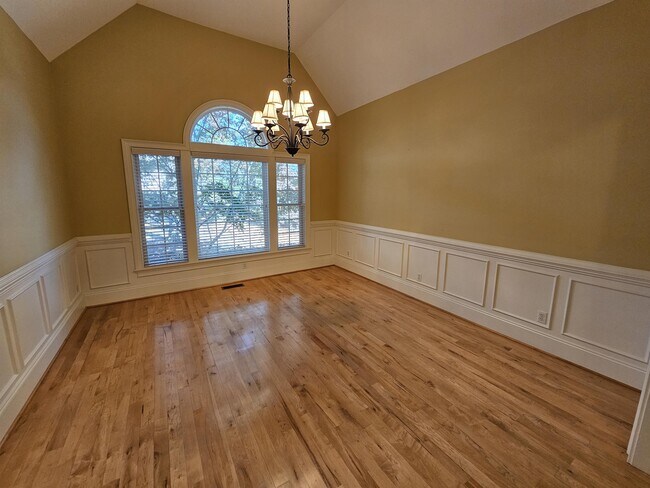 Foto del edificio - 120 Mossy Ln