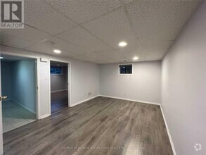 Building Photo - 947 Oklahoma Dr
