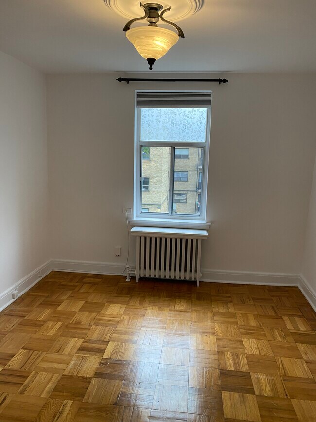 Building Photo - 57 Spencer Av