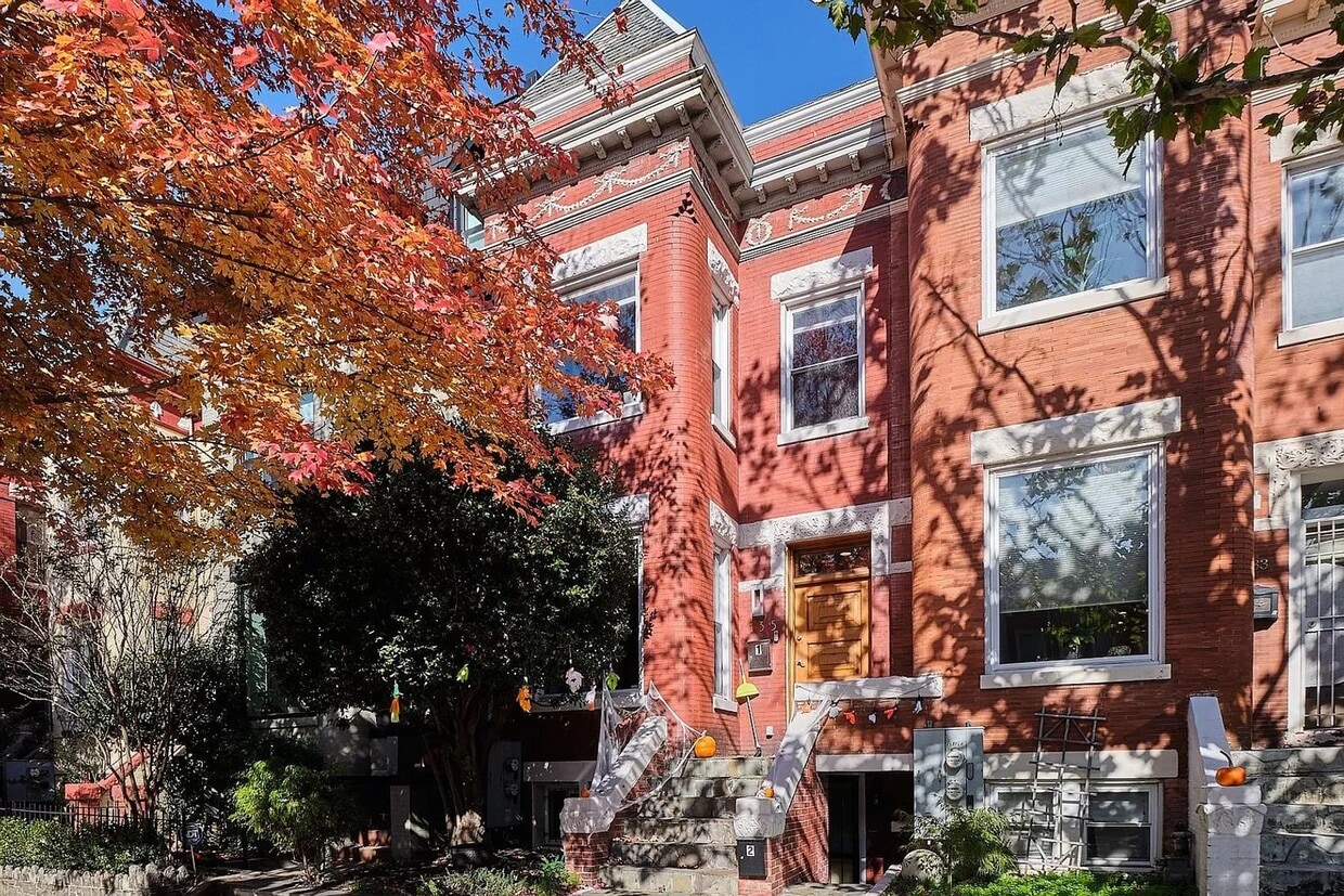 Photo - 135 S St NW