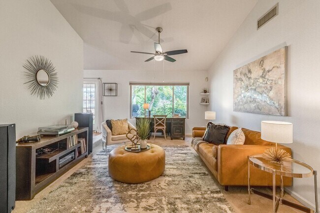 Building Photo - Arrowhead Ranch