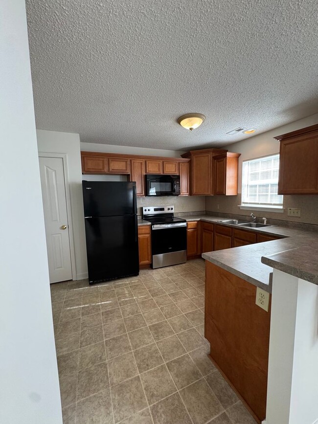 Foto del edificio - 205 Clusters Cir