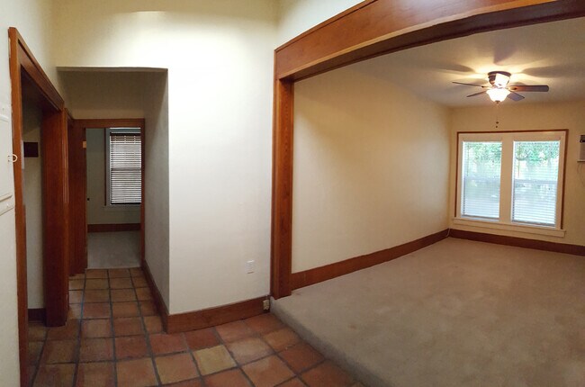 Living Room - 2140 Secoffee St