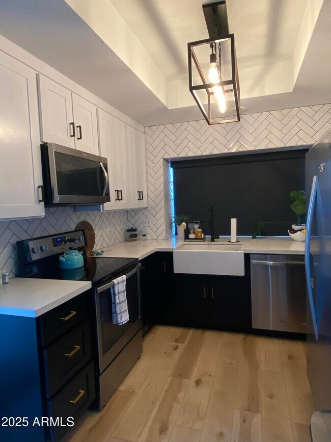 Foto del edificio - 19040 N 32nd Way