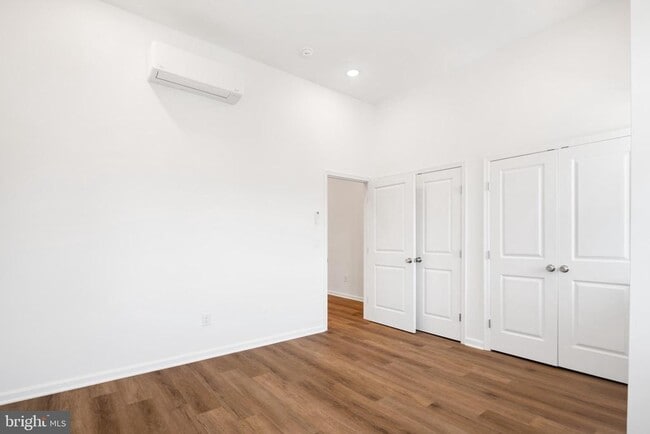 Building Photo - 6651 Blakemore St
