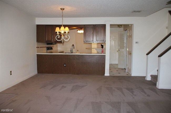 Foto del edificio - 3 br, 2.5 bath Townhome - 27 Raintree Drive