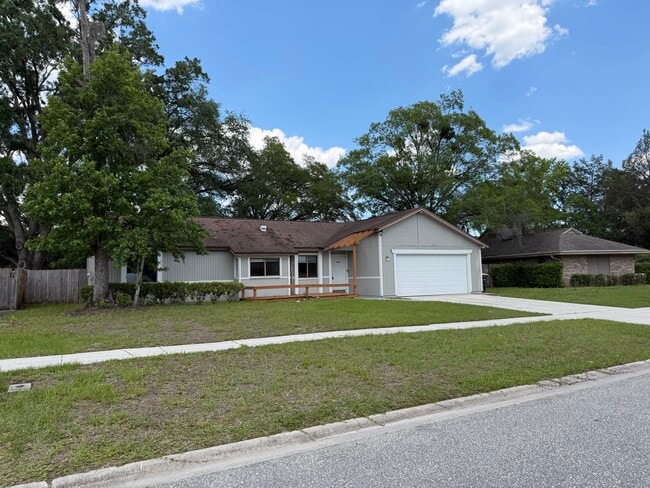 Building Photo - 8418 Bottlebrush Ct