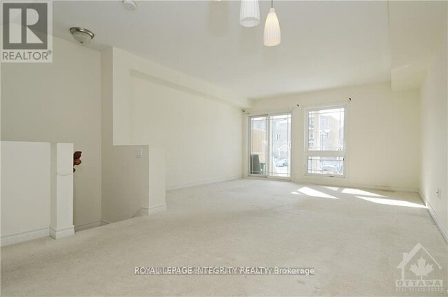 Building Photo - 156 Paseo Private