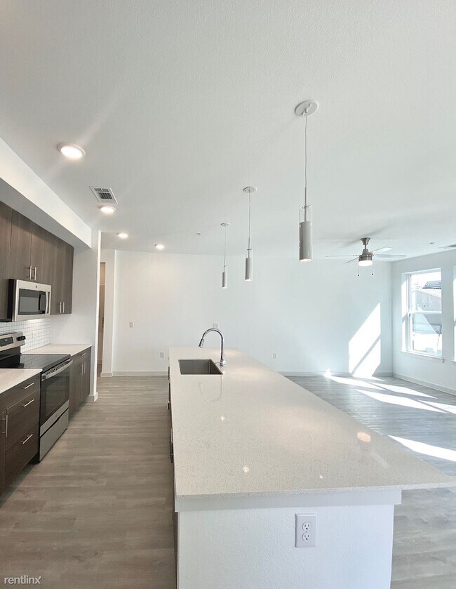 Foto del edificio - 1 br, 1 bath Condo - 422 Melissa Rd