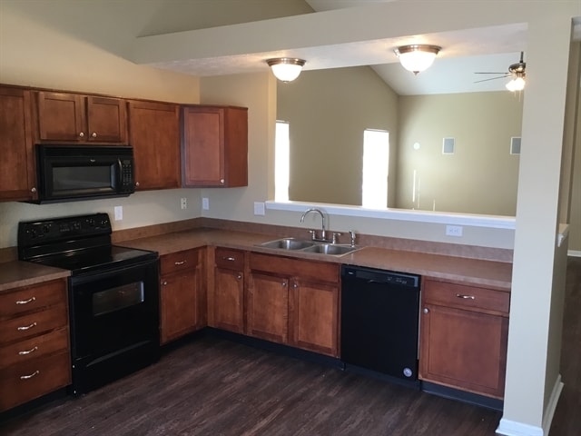 Building Photo - 12183 Carriage Stone Dr