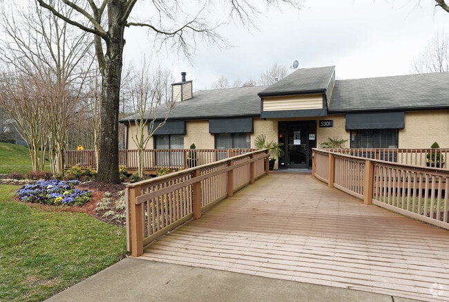 Building Photo - The Parke at Trinity Apartment Homes