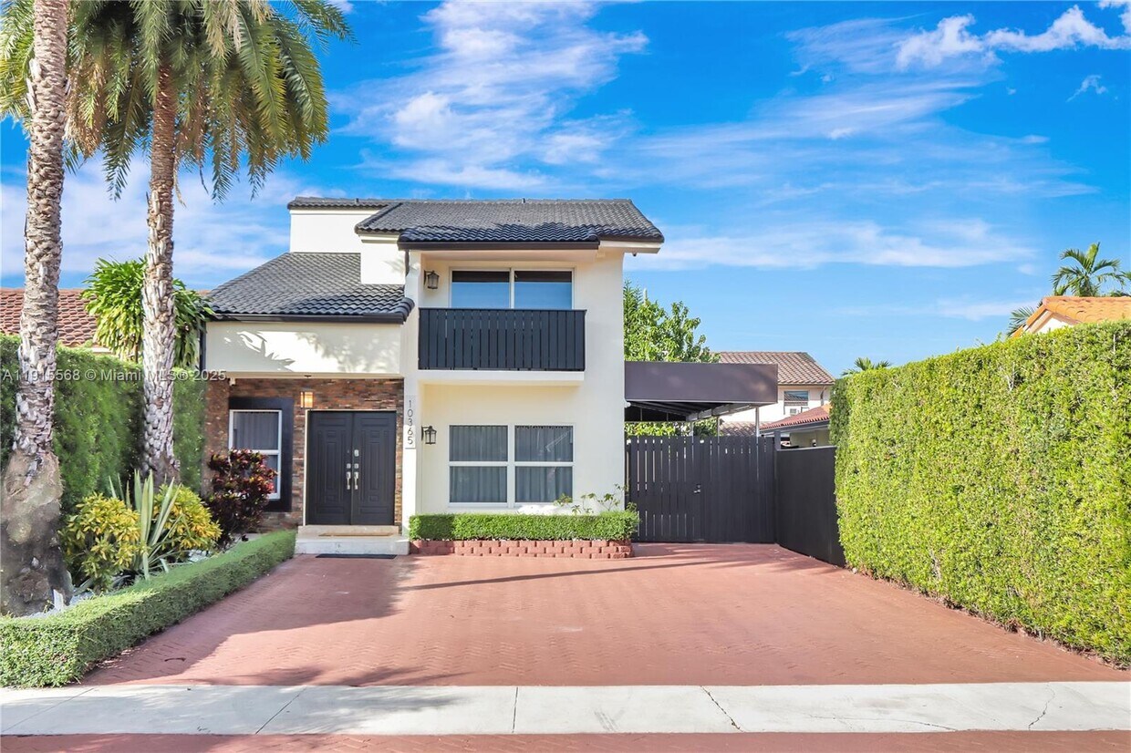 Foto principal - 10365 SW 9th Terrace