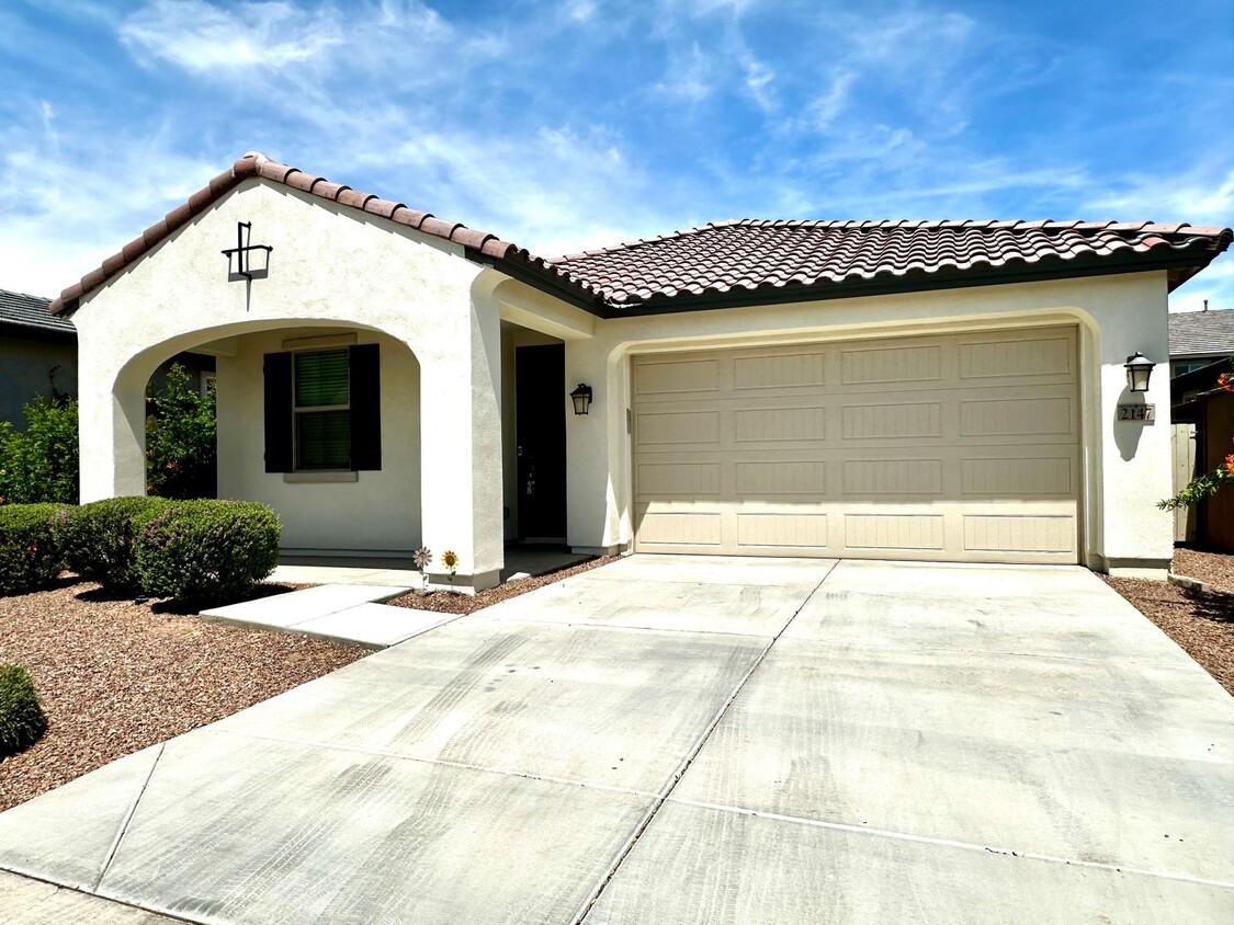 Foto principal - BEAUTIFUL VERRADO 3 BEDROOM PLUS DEN WITH ...