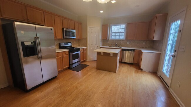 Building Photo - 4810 Edinburgh Dr