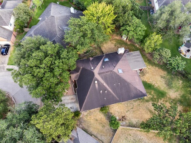 Building Photo - 23242 Willow Canyon Dr