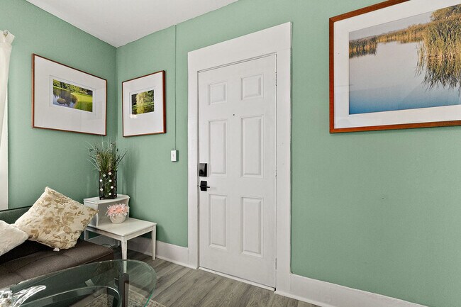 Foto del edificio - 6 Rohde Ave