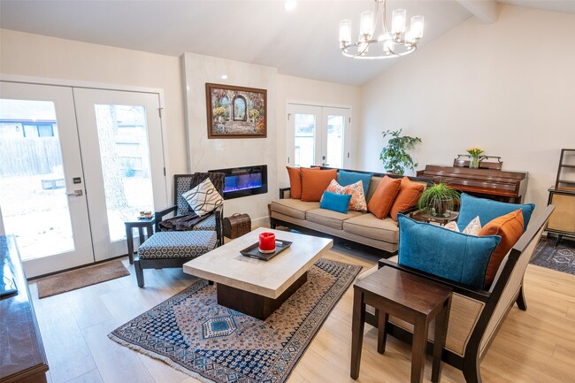 Building Photo - 42 S Waxberry Rd