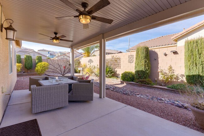 Foto del edificio - 10708 Cliff Mountain Ave