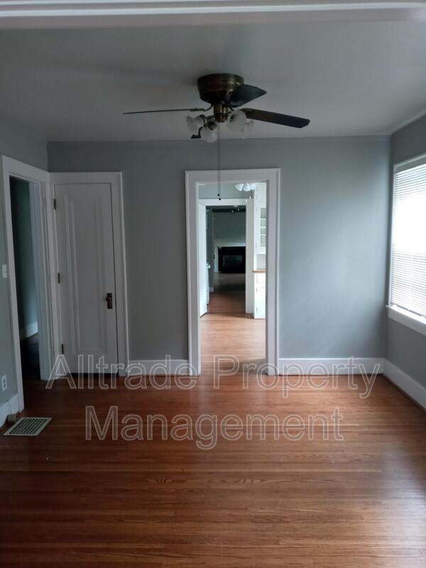 Foto del edificio - 2421 Glenmary Ave