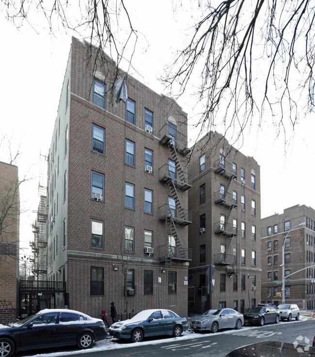 Foto del edificio - 2356 Walton Ave