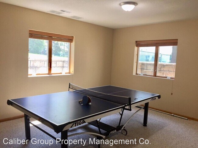 Building Photo - 6 br, 4 bath House - 705 Hearthside Dr