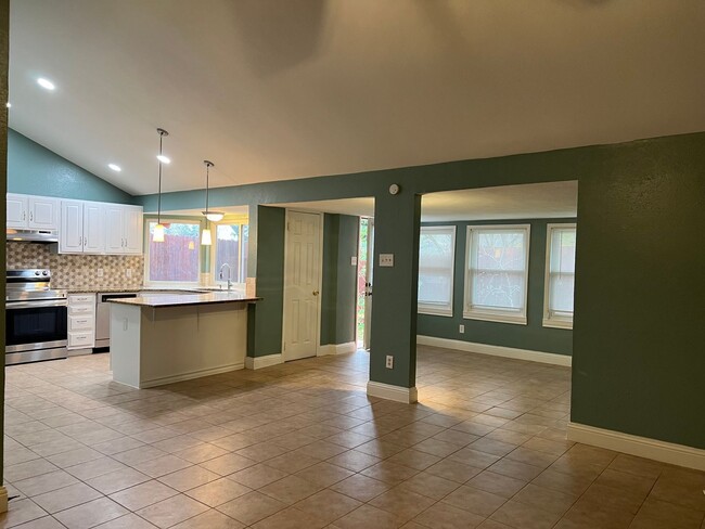 Building Photo - Marblehead